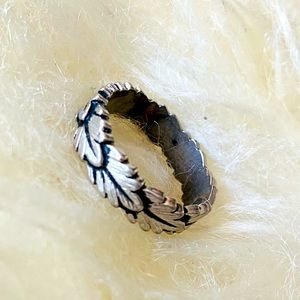 Silver leaf / feather ring